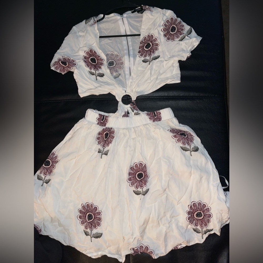 Never worn, Forever 21 cut-out flower dress, size small